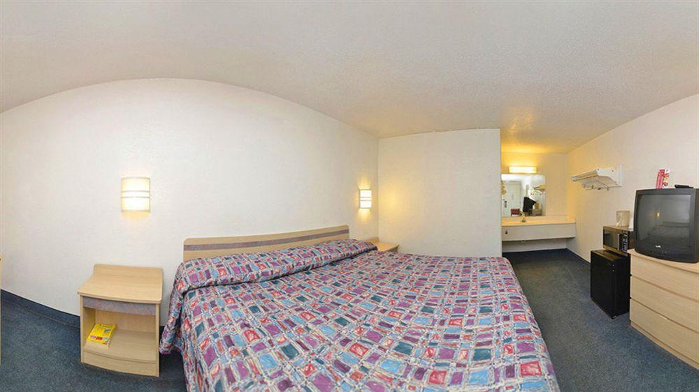 Mentor Home Inn And Suites Rum bild