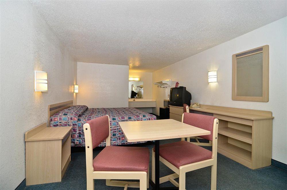 Mentor Home Inn And Suites Rum bild