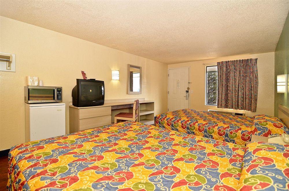 Mentor Home Inn And Suites Rum bild